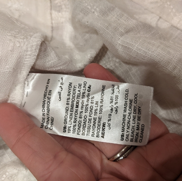 Beautiful Chico's linen blend embroidered jacket - Picture 5 of 8